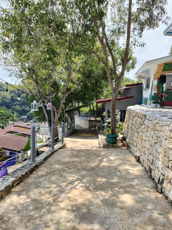 Baron Lighthouse Cottage & Eatery Ngoại thất bức ảnh